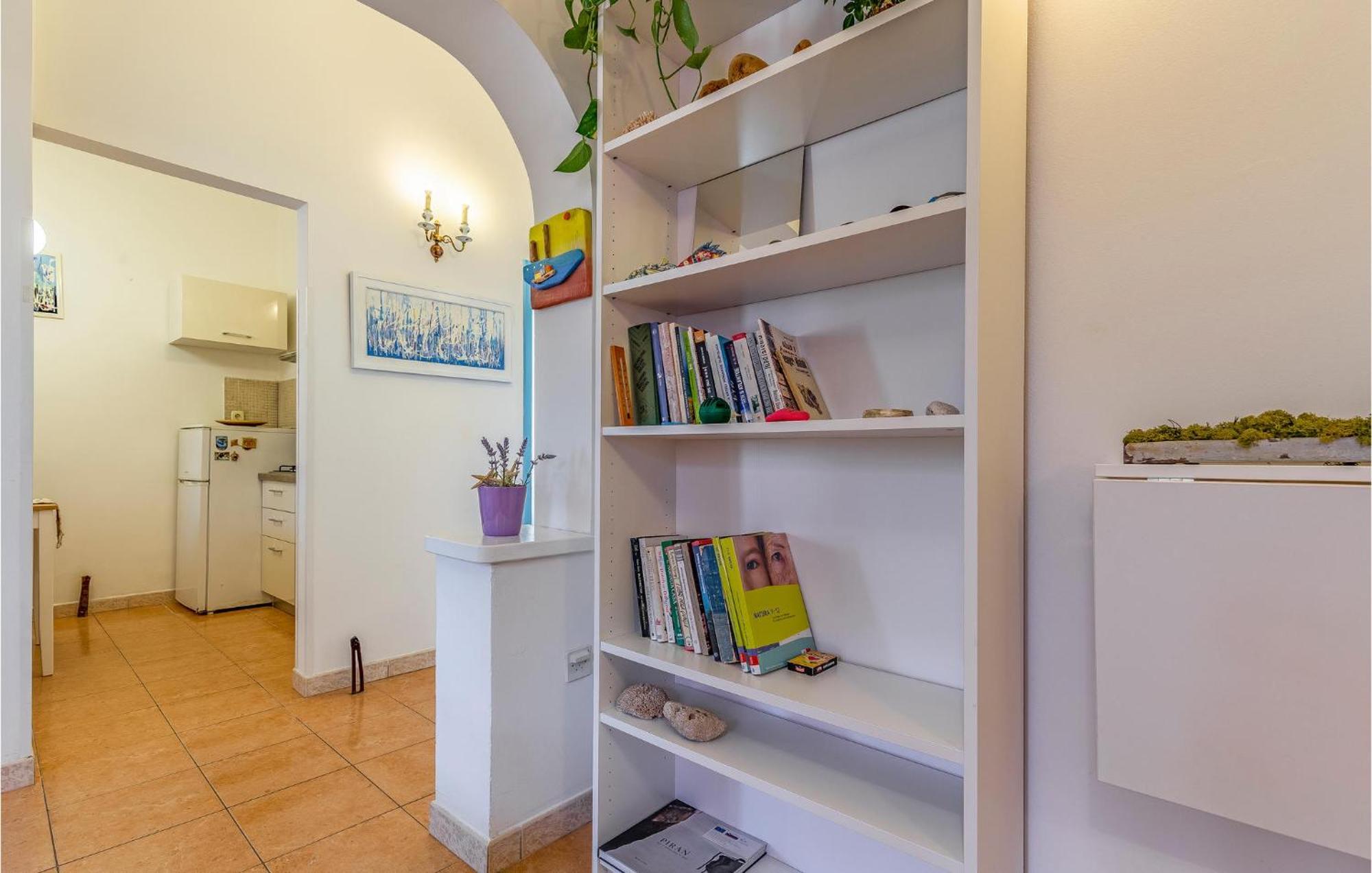 2 Bedroom Beautiful Apartment In Premantura Exterior foto